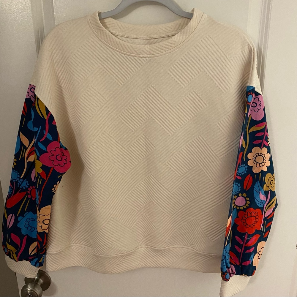 SHEIN Cream Sweater with Floral Sleeves